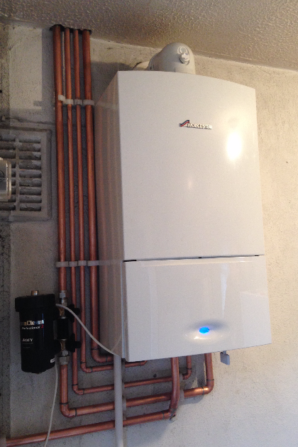 Worcester Bosch Combi Boiler Installation by iGas Heating in St Albans, Hertfordshire